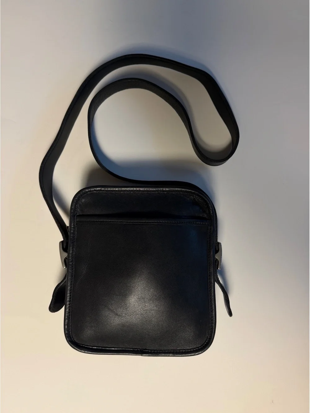 Vintage Coach 9817 Camera Bag Black Leather Crossbody USA Made Classic Minimal